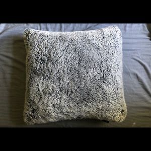 Decorative pillow